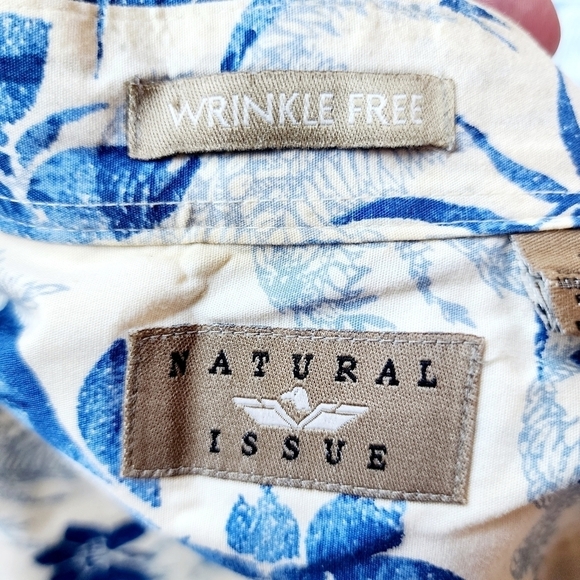 Natural Issue Hawaiian Blue Off-White Men’s Large L Wrinkle Free 100% Cotton EUC - Picture 3 of 7